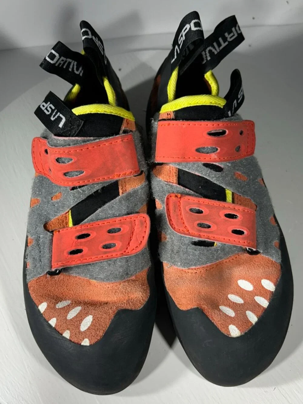La Sportiva Tarantula Rock Climbing Shoes Boys Size 5.5 EU 37.5 Black Orange Kid
